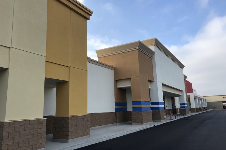 spring-valley-shopping-center_1833